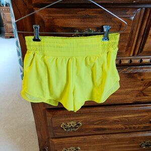Women's Lululemon Electric Yellow HR 2.5" Hotty Hot Shorts Size 6